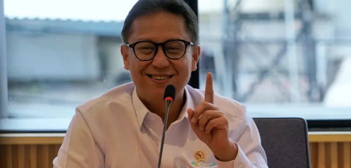 Menkes Budi Sebut Laki-laki dengan Ukuran Celana 33 Lebih Cepat Menghadap Allah